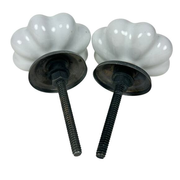 Anthropologie Set of 2 Porcelain White Melon Knobs - Picture 3 of 4